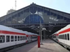 Um trem descarrilou entre Kafr El Dawar e Sidi Gaber, sem causar feridos.