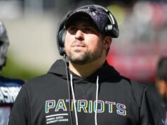 Patriots Zak Kuhr foi elevado de função interina a coordenador D em tempo integral