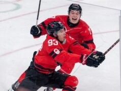 Mitch Marner desencadeia o retorno do Canadá na vitória do OT olímpico sobre a República Tcheca