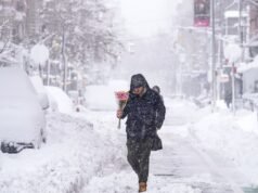 NAS FOTOS | Nova York paralisada por tempestade histórica no nordeste dos EUA