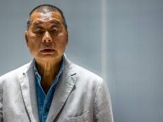 Hong Kong: Jimmy Lai, magnata da imprensa pró-democracia, condenado a 20 anos de prisão