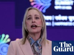 Accenture ‘vincula promoções de funcionários ao uso de ferramentas de IA’ | IA (inteligência artificial)