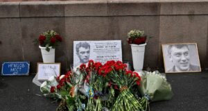 “Todo mundo está com medo”: respeito limitado pelo rival Boris Nemtsov em Moscou