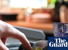 Ficar sem dinheiro tem um preço | Dinheiro