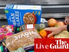 A inflação no Reino Unido cai para 3%, a mais baixa em quase um ano, graças ao petróleo e aos voos mais baratos – negócios ao vivo | Negócios