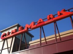 A Netflix precisa de “mais ação” para provar o amor pelo cinema, afirma o CEO da Cinemark