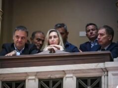 Após pressão, o governo recuou com corte salarial devido a doença Política El Intransigente