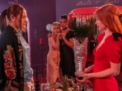 De Sparta, Biting Mall-Set Cult Comedy