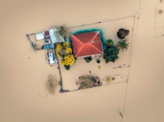 O rio Garonne transborda enquanto a França continua alertas constantes de enchentes laranja e vermelho