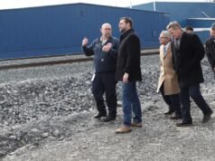 Trump promete US$ 10 milhões para recuperação de desastres ferroviários no Leste da Palestina