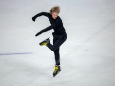 Ilya Malinin fez história olímpica com o primeiro backflip da patinação artística
