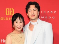 Conheça a mãe e o pai estrela de ‘Heated Rivalry’ – Hollywood Life