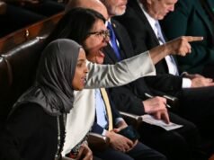 Vídeo mostra Ilhan Omar gritando com Donald Trump durante SOTU