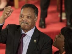 Líder dos direitos civis Jesse Jackson morre aos 84 anos