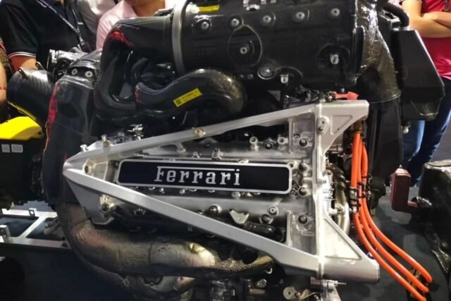 MOtor-Ferrari.jpg