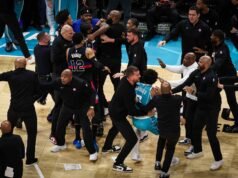 Isaiah Stewart suspendeu sete jogos após uma briga da NBA envolvendo quatro jogadores durante o jogo Pistons-Hornets