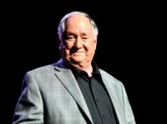 O lendário cantor Neil Sedaka (86) faleceu