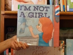 Langone Medical Center interrompe tratamentos de gênero para crianças após ação judicial