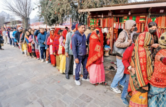Espera-se que mais de 800.000 pessoas cheguem ao templo Pashupatinath para as celebrações do Mahashivaratri