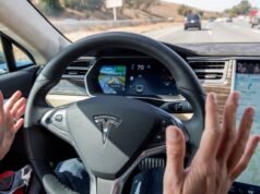 Tesla supostamente para de usar o termo ‘piloto automático’ na Califórnia