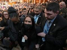 Ilhan Omar diz que seu convidado foi preso no Estado da União de Trump