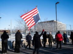 A desconfiança continua após anúncio de retirada do ICE em Minneapolis