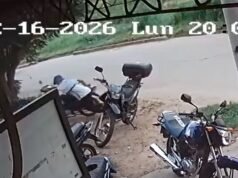 Vídeo: Um criminoso pega uma motocicleta estacionada em frente a uma academia do B° Exército Argentino
