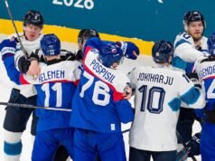 Homem é preso após retornar à Itália para assistir hóquei no gelo