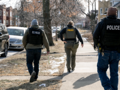 A Lewis University transferirá as aulas on-line depois que o ICE alugar um espaço de escritório