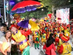 O prefeito Fuentes destacou a participação das famílias e o grande número de pessoas envolvidas no Corso 2026.