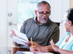 Os legisladores devem rejeitar os limites máximos das taxas de juros do cartão de crédito que ameaçam as famílias trabalhadoras