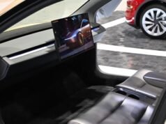 Qual é a diferença entre o Cybercab da Tesla e o Robotaxi?