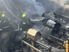 Helicóptero militar iraniano caiu no bazar central, 4 pessoas foram mortas