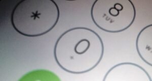 Pessoas que ligam para a linha direta de Washington para espanhol pressionam ‘2’ e pronunciam AI English