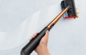 Dyson transformou o fino PencilVac em um limpador leve para pisos úmidos.