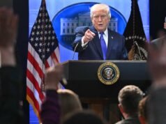 Tarifas invalidadas: Furioso Trump contra-ataca após decisão da Suprema Corte dos EUA