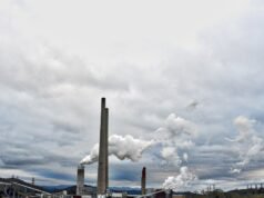 À medida que a IA exige mais energia, Trump está a tornar as centrais a carvão mais sujas