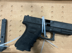 Um homem de Salem é acusado de ferir uma mulher durante um assalto à mão armada em um estacionamento da Costco