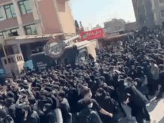 Aumentam os protestos nas universidades devido às negociações nucleares em curso no Irão