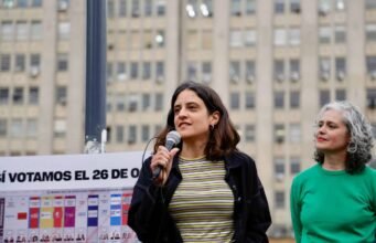 Um representante de La Compora Políticas El Intransigente rejeitou veementemente a nova lei universitária