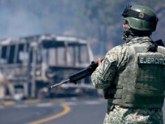 Dezenas de soldados mexicanos e suspeitos de crimes mortos em violência de cartel