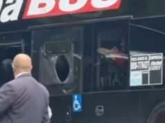 Ônibus do Estudiantes foi atingido por pedra que chegava ao campo de ginástica