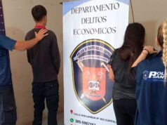 Nueva Esperanza: Mãe e filho enganados com cartões roubados