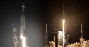 Entrega dupla: SpaceX lança satélites Starlink em órbita da Califórnia e Flórida