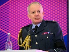 Os chefes de defesa da Grã-Bretanha e da Alemanha sugerem o fortalecimento das forças armadas europeias