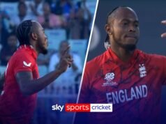 Que começo! Archer leva DOIS postigos em um saldo!