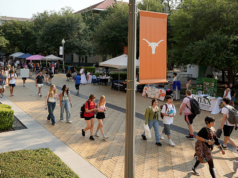 Regentes da Universidade do Texas aprovam regra que limita tópicos polêmicos