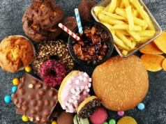 Alimentos ultraprocessados aumentam o risco de doenças cardíacas e derrames em 47%