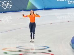 Um backflip balança a pista: NPR