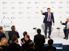 Brown tenta aliviar as tensões com a Europa com unidade de notícias: NPR